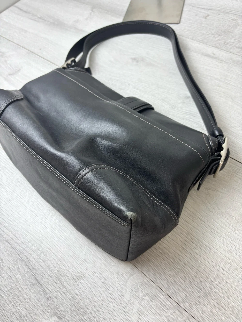Coach Hampton Black Leather Buckle Flap Shoulder Bag Contrast Stitch Purse